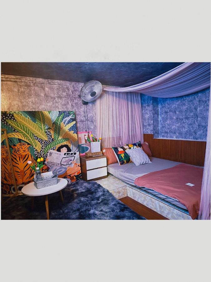 Khách sạn hẻo lánh AURA HOMESTAY Gò Vấp *