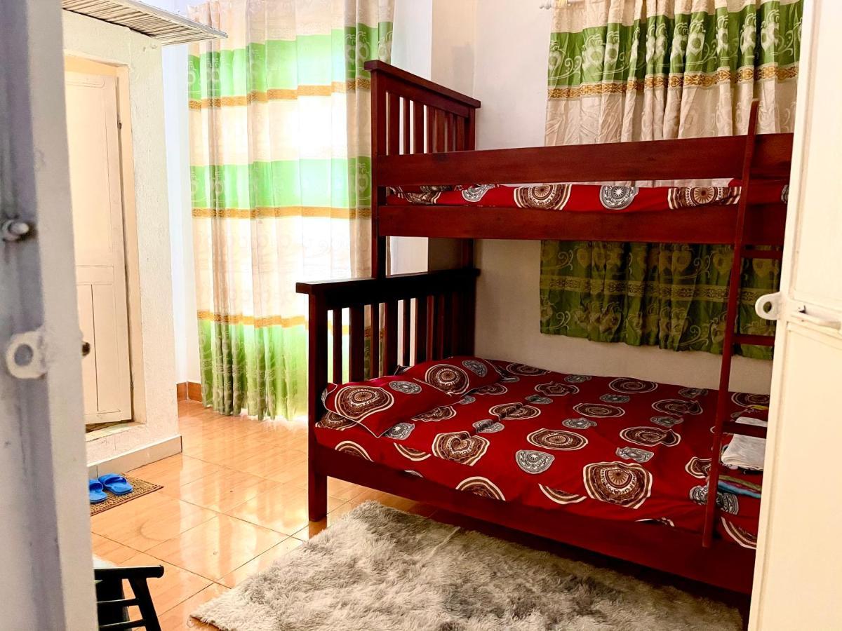 Khách sạn hẻo lánh AURA HOMESTAY Gò Vấp TP. Hồ Chí Minh
