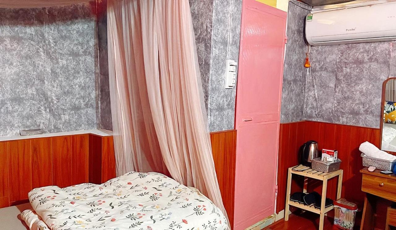 Khách sạn hẻo lánh AURA HOMESTAY Gò Vấp